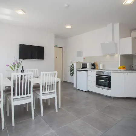 Apartment The View Split