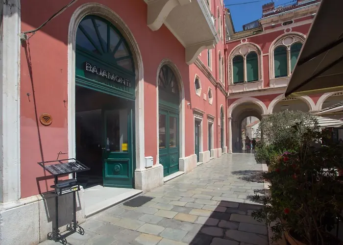 The View Apartment Split